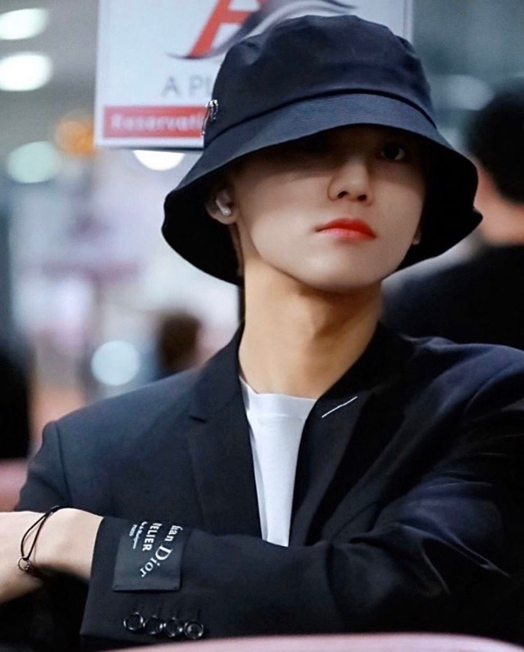 人気の製品 リバーシブル帽子 韓国 バケットハット 男女兼用 ストリート 黒色 No.838